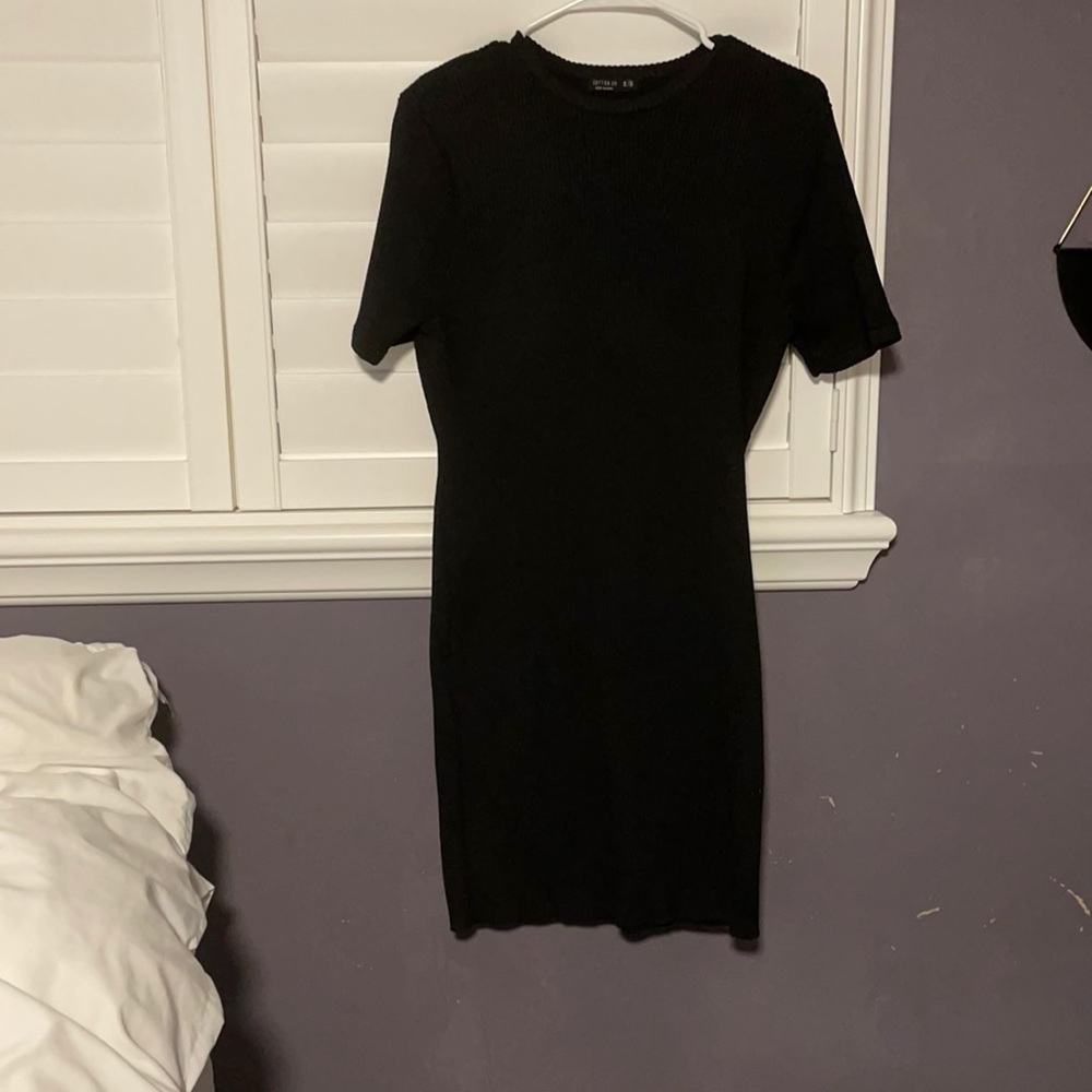 Black ribbed body con dress